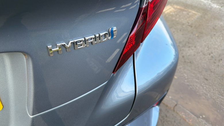 Toyota C-HR 1.8 Hybrid Design 5dr CVT Hybrid Hatchback